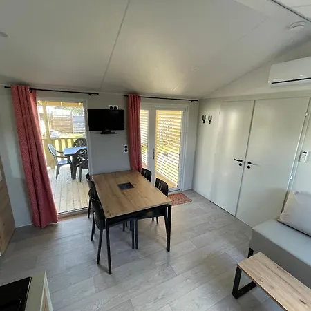 Campsite Les Brillas Les Moutiers