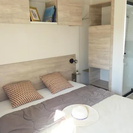 Les Brillas Les Moutiers