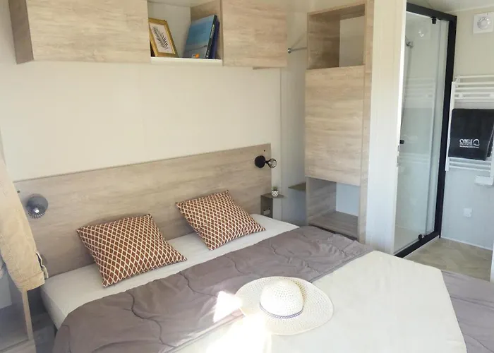 Les Brillas Les Moutiers